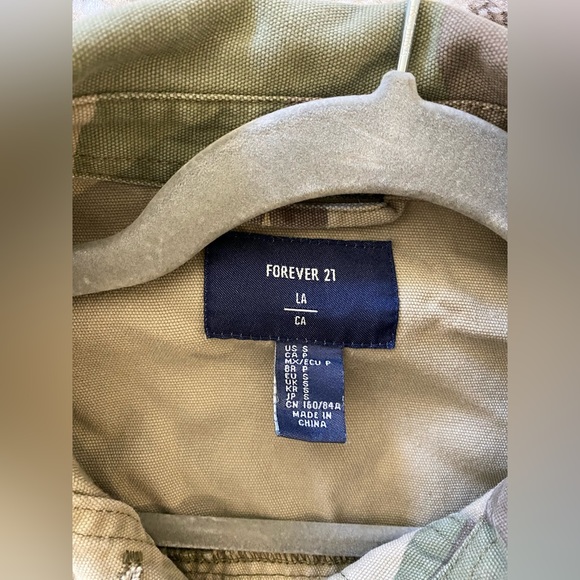 Forever21 Cargo Cropped Jacket - Picture 3 of 4